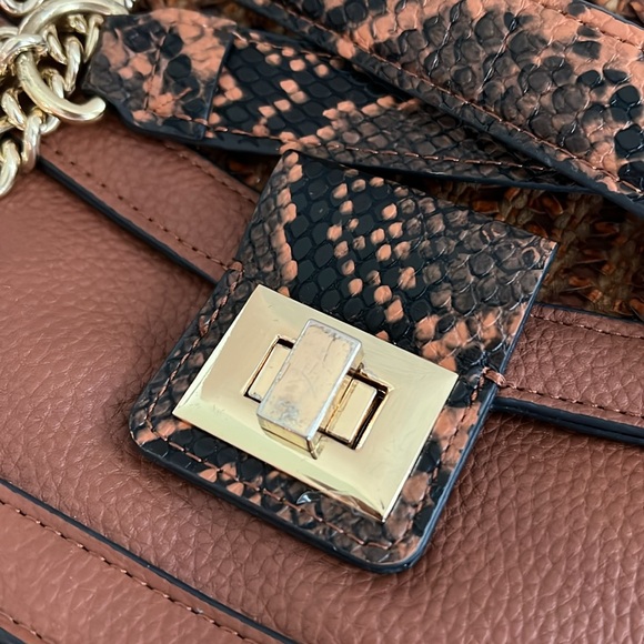 Steve Madden Straw Top Shoulder Bag - Picture 7 of 12